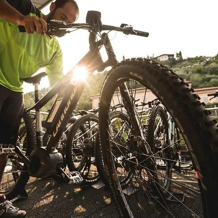 فندق Caravel Bike توربولي