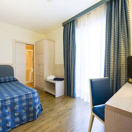 Hotel Caravel Bike 4*